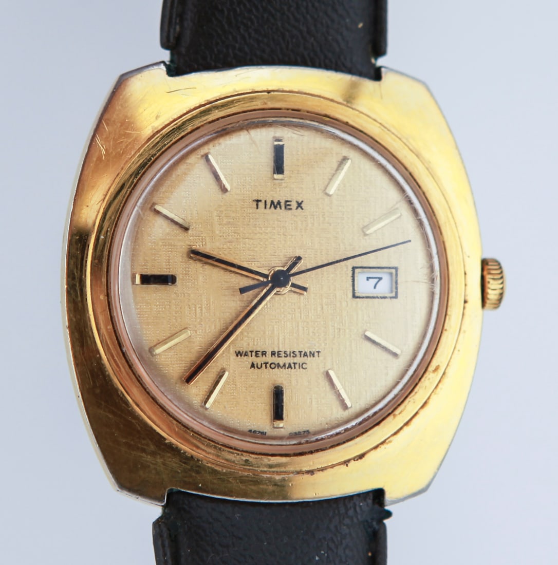 Vintage 1975 Timex Viscount Men’s Watch (1 of 4)