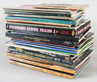 Lot of 29 Dungeons & Dragons Magazines Dragon and Dungeon Issues