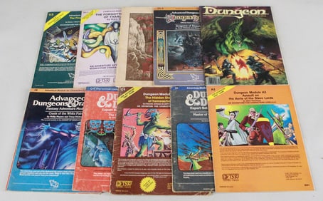 Lot of 10 Dungeons & Dragons Magazines Classic Issues for Enthusiasts