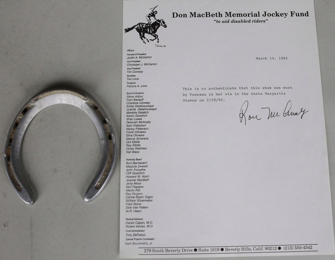 Paseana Worn Horseshoe with Certificate (1 of 2)