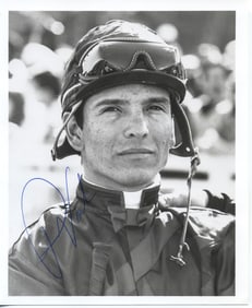 Laffit Pincay Jr. / Signed 8x6 Portrait Photograph