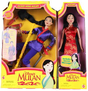 Lot of 2 Mattel Disney Mulan Dolls – Secret Hero Mulan & Red Dress Mulan: This lot includes two 1998 Mattel Disney Mulan dolls, each capturing a unique moment from Disney’s animated classic Mulan. The “Secret Hero Mulan” doll features a transforming outfit and
