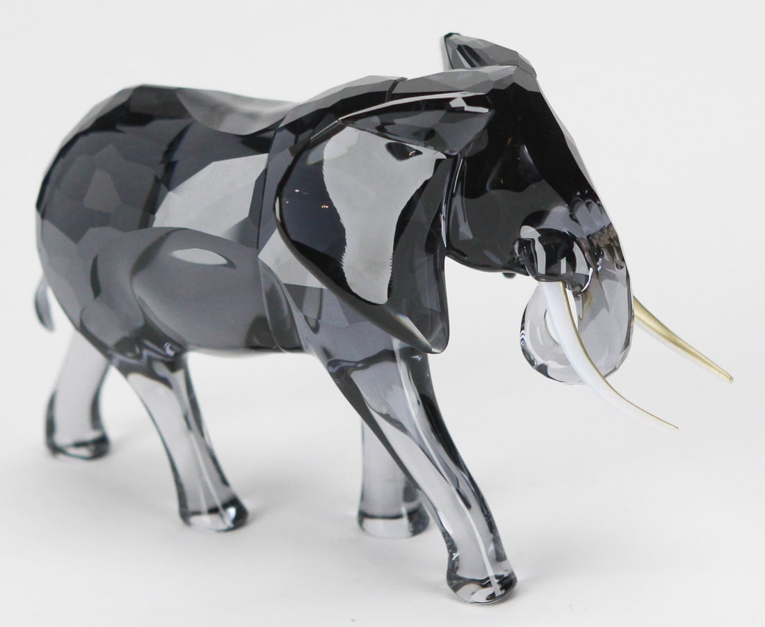 Swarovski Crystal “Elegance of Africa” Elephant Bull Figurine with Original Box (1 of 5)