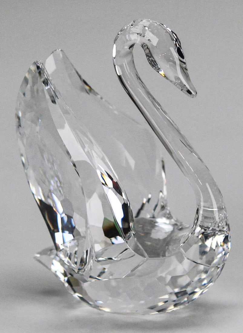 Swarovski Crystal Large Swan Figurine with Original Box (1 of 4)