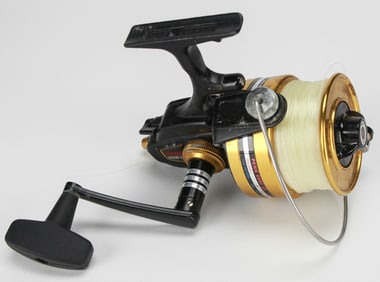 Penn 9500SS High-Speed Spinning Fishing Reel with Line and Manual