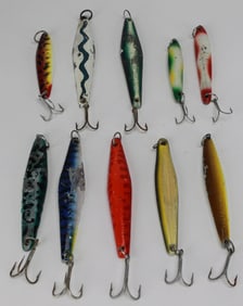 Lot of 10 Vintage Painted Metal Fishing Lures