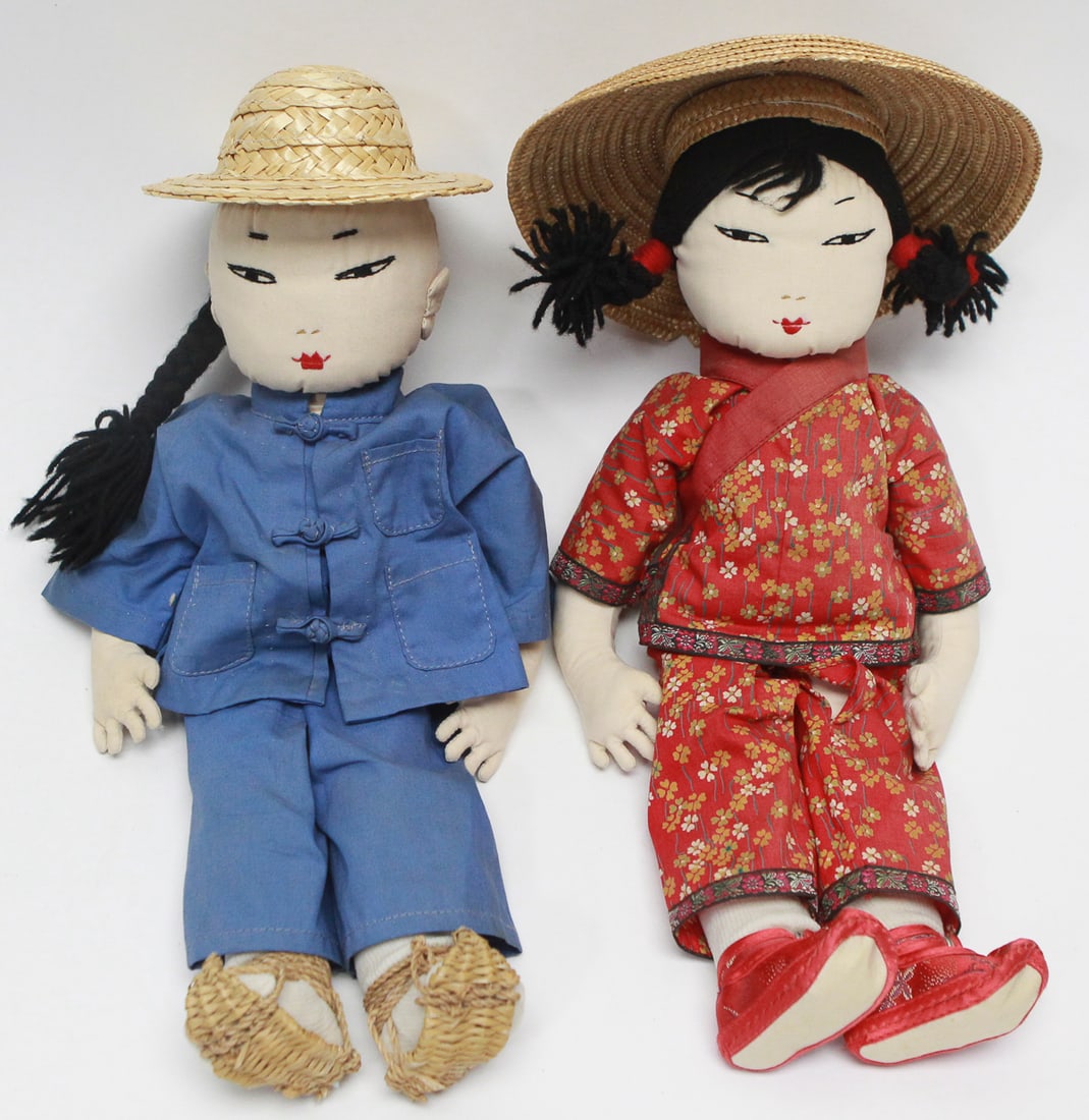 Pair of Vintage Asian Cloth Dolls in Traditional Attire (1 of 2)