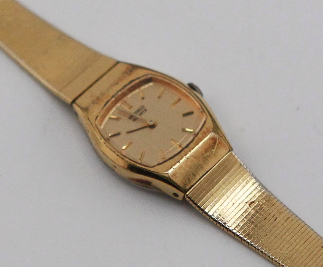 Seiko Ladies Gold-Tone Quartz Wristwatch (1 of 3)