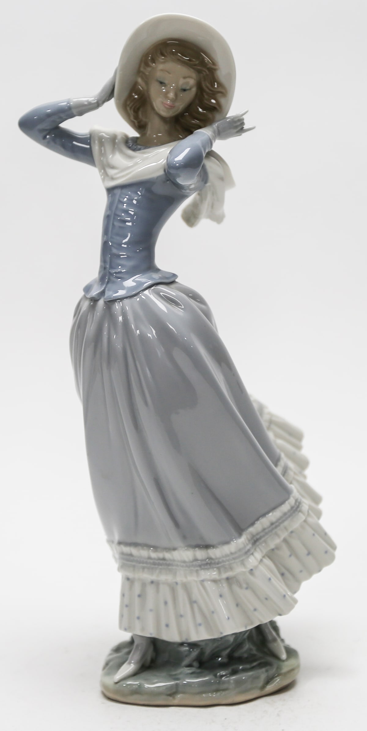 Lladro Spring Breeze No. 4936 Porcelain Figurine (1 of 4)