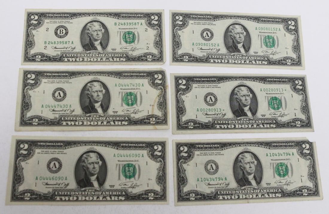 Lot of 6 U.S. Bicentennial Two Dollar Federal Reserve Notes Including Star Note (1 of 2)