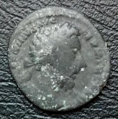 176 AD Marcus Aurelius Roman Imperial Silver Denarius (1 of 2)
