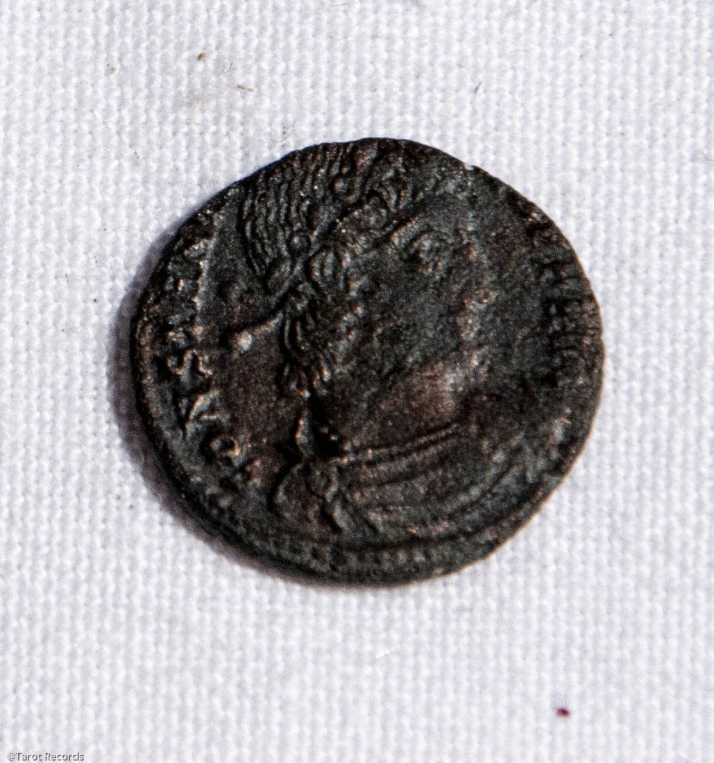 CONSTANS Æ Roman Bronze Coin \"Two Victories\" Roman (1 of 2)