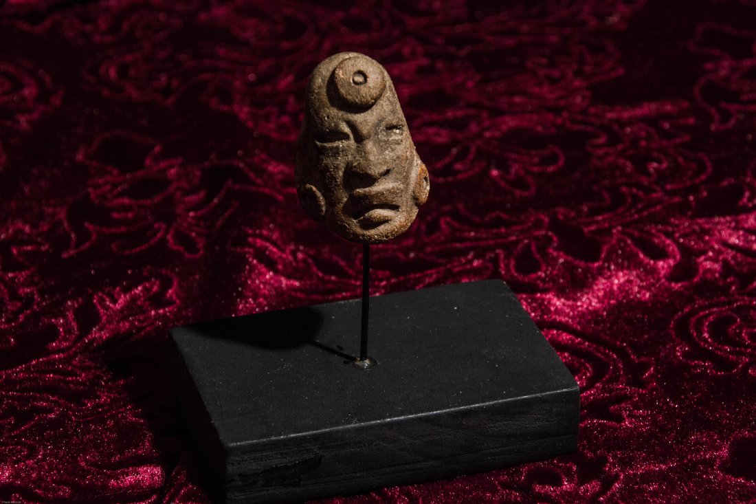 Pre Columbian Carved Stone Head with Display Stand (1 of 3)