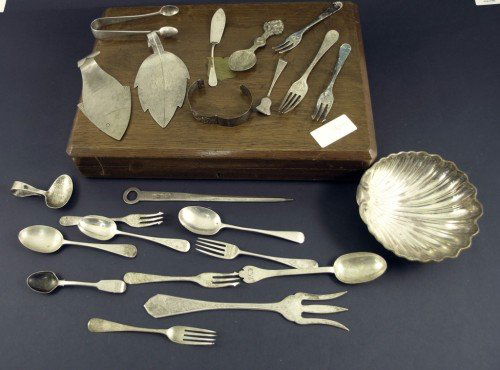 A Georg Jensen spoon & other flatware: A Georg Jensen silver acanthus (Dranning) pattern spoon, designed by Johan Rohde, 6ins and other silver and plated flatwares