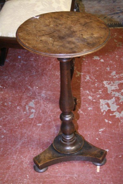 *A Victorian mahogany wine table, 1ft 4ins