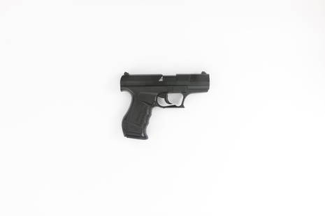 Airsoft Pistol, KWC, Walther P990: Airsoft pistol, KWC, Walther P990, cal. 6mm Airsoft, #20547511, spring pressure, with original box. Condition: A [IDV]