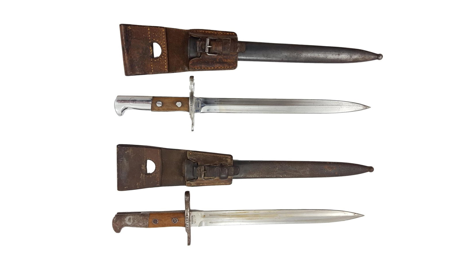Lot of 2 Swiss Bayonets: Lot of Swiss bayonets (2 pcs.). Condition: B-C