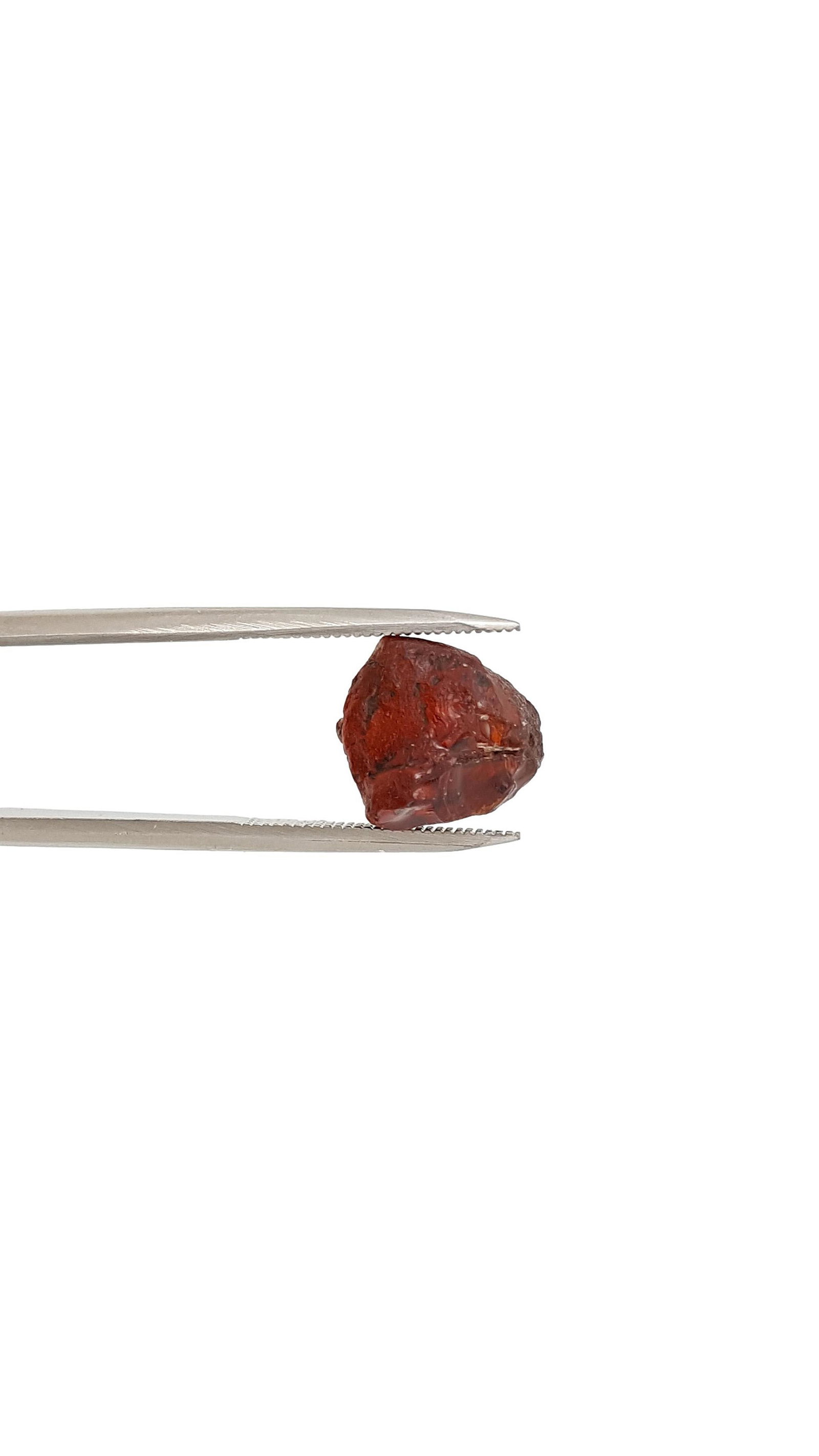 Quality Gemstone Rough Faceting Material, Mozambique Spessartite: Quality Gemstone Rough Faceting Material, Mozambique Spessartite, ca. 12.82 ct., ca. 12.41 x 11.72 x 10.07 mm, VVS clarity.