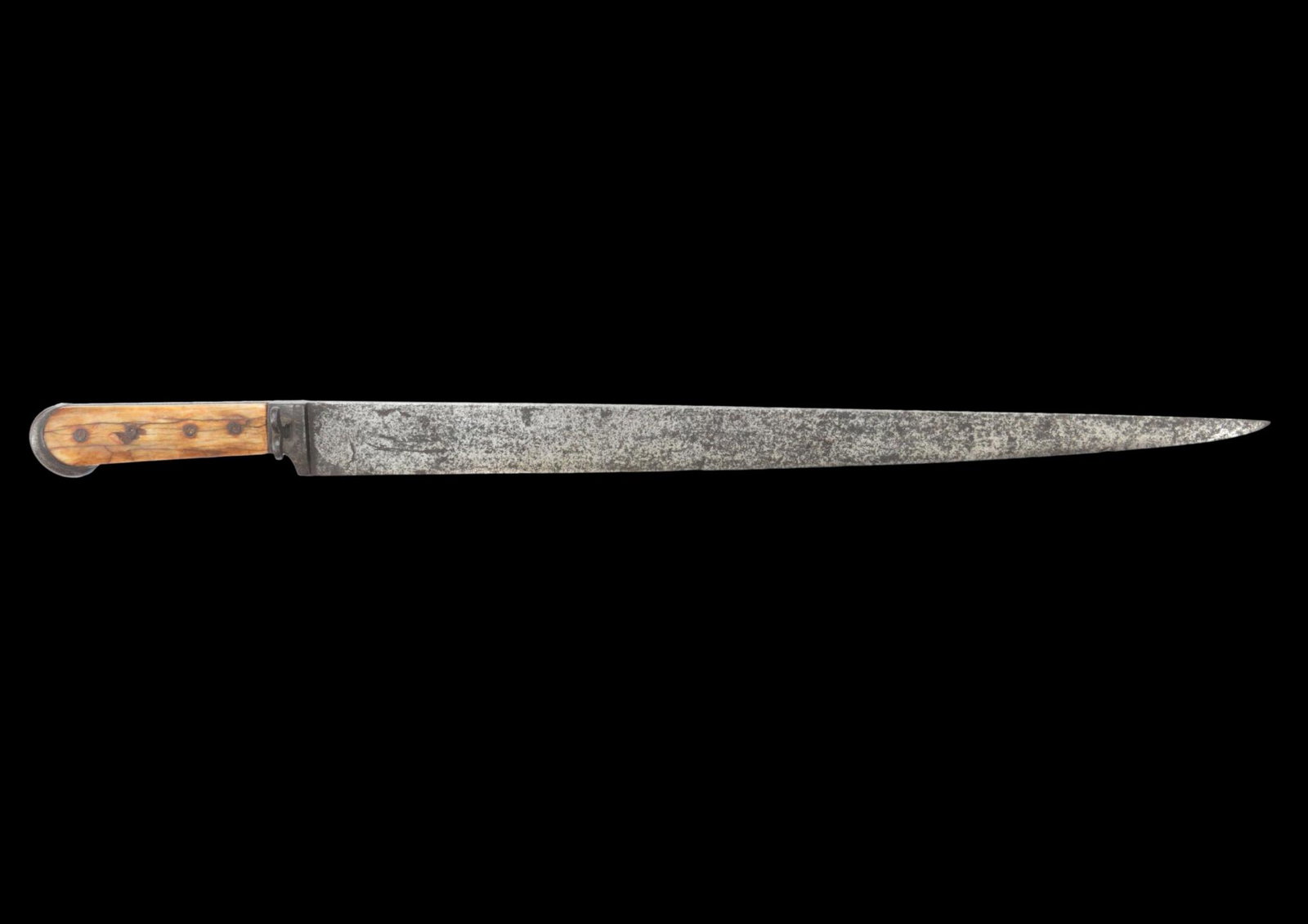 Very Rare, High Condition 15th / 16th Century Rugger: Very Rare, High Condition 15th / 16th Century Rugger, featuring a beautifully smithed, single-edged, slender blade with a circle/cross makers mark on the left side near the hilt, iron guard with parry