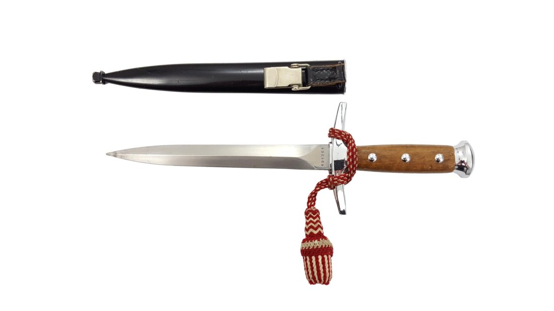 Swiss Officer's Dagger Mod. 1943: Swiss Officer's Dagger, Elsener, Schwyz, Mod. 1943, #191261, with regulation red and white colored band, Ordnance 1943, for non-comissioned officers. Condition: C