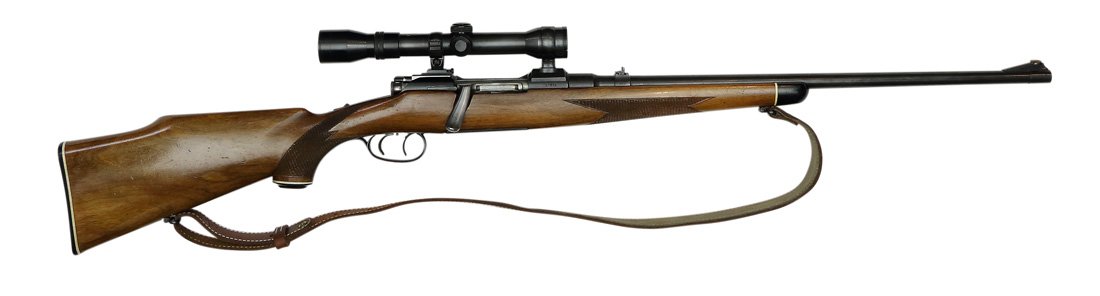 Bolt Action Hunting Rifle: Steyr-Daimler: Repetierflinte, Steyr-Daimler, Lauf brueniert, Holzschaft mit Fischhautstruktur, mit Stecher, Lederriemen, mit Kahles 4S2 Zielfernrohr, Kal. .30-06, #47718, Zustand: D+ [IDV]