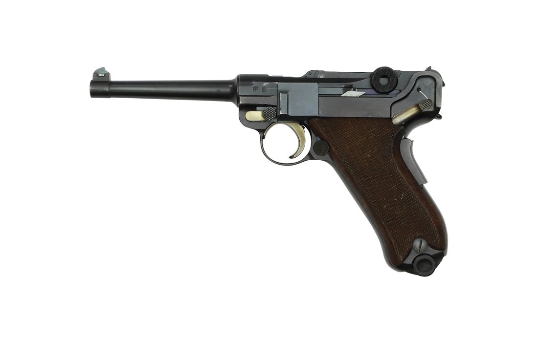 Swiss Army Parabellum, eidg. Ord. Mod. 1900/06: Pistole, Parabellum eidg. Ord. Mod. 1900/06, Waffenfabrik Bern, sogenannte zweite Ausfuehrung, spiegelblanker Lauf, mit V-foermiger Kimme, brueniert, gelb angelassene Klein- und Bedienteile weitgehend