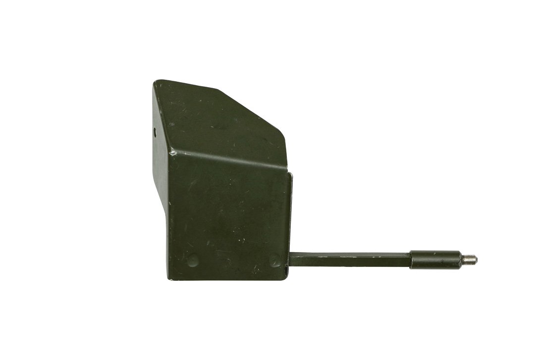 Bullet Case Deflector for SIG PE90 & SIG Stgw. 90: Huelsenabweiser, fuer SIG Stgw. 90, OD Gruen beschichtet, Zustand: D [DIV]