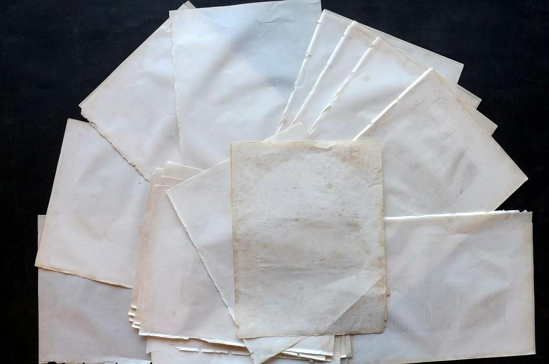 Old Paper, Bookbinding C1840 Lot of 35 Uniform Sheets: Lot of Uniform Wove Paper Sheets, British, 4to. Made in Britain, C1840. Light - almost tissue paper. Paper Size: 10.5 x 8 inch (27 x 21cm) Some toning/offsetting