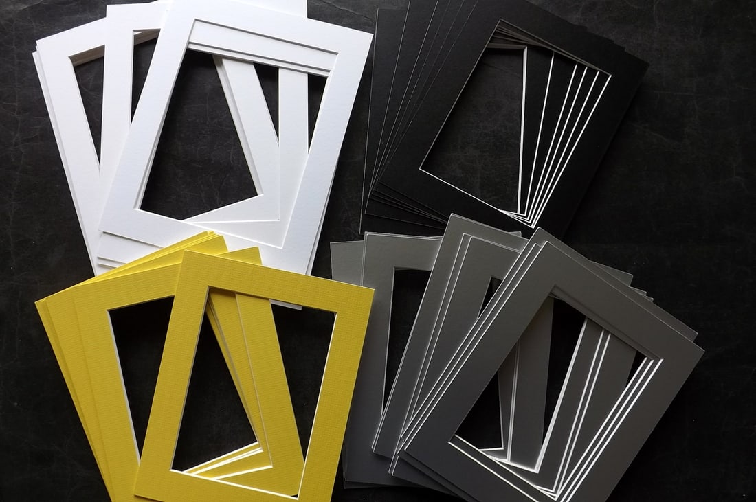 Picture Mats - 9 x 7 Inch - Lot of 40 Mounts for Antique Prints: Bevel Cut. Black, Yellow, Silver and Off-White. 10 of each (40 in total) Mount Size 9 x 7 inch (23 x 18cm) Aperture 6.75 x 4.75 inch (17 x 12cm) Excellent as brand new condition
