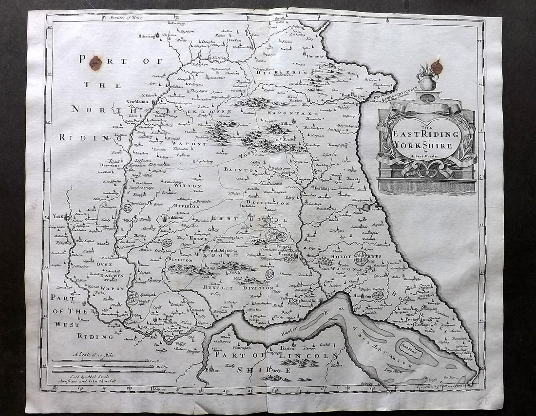 Morden, Robert 1695 British County Map. East Riding of Yorkshire: Copper Engraved Map Published 1695, London for "Britannia" by William Camden and Edmund Gibson. Centre fold as published. Paper Size: 17 x 15 inch (43 x 38cm) Two heavy tone spots present, otherwise G