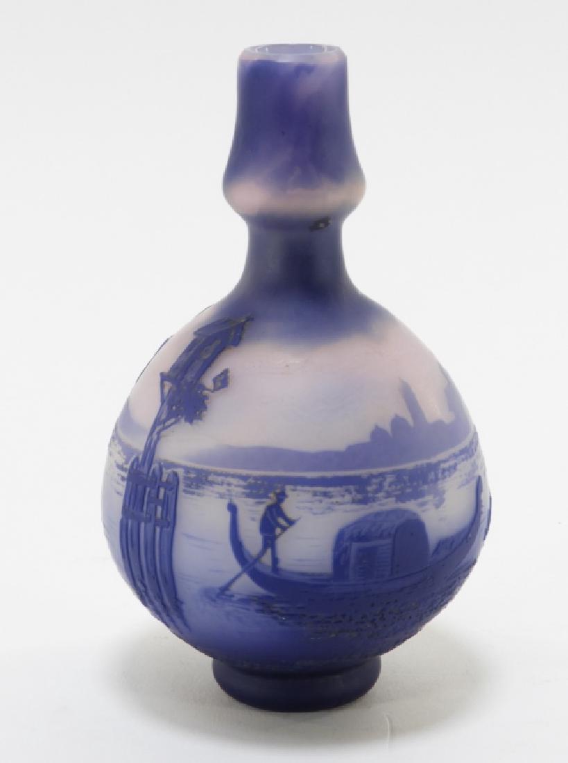 Cristallerie de Pantin DeVez Cameo Glass Vase (1 of 8)