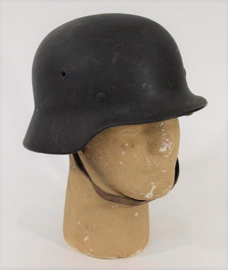 WWII German Single Decal Army M40 ID'd Helmet (1 of 7)