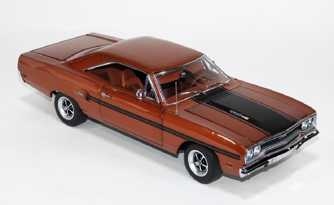 GMP 118 1970 Plymouth GTX 440+6 Diecast Car Model