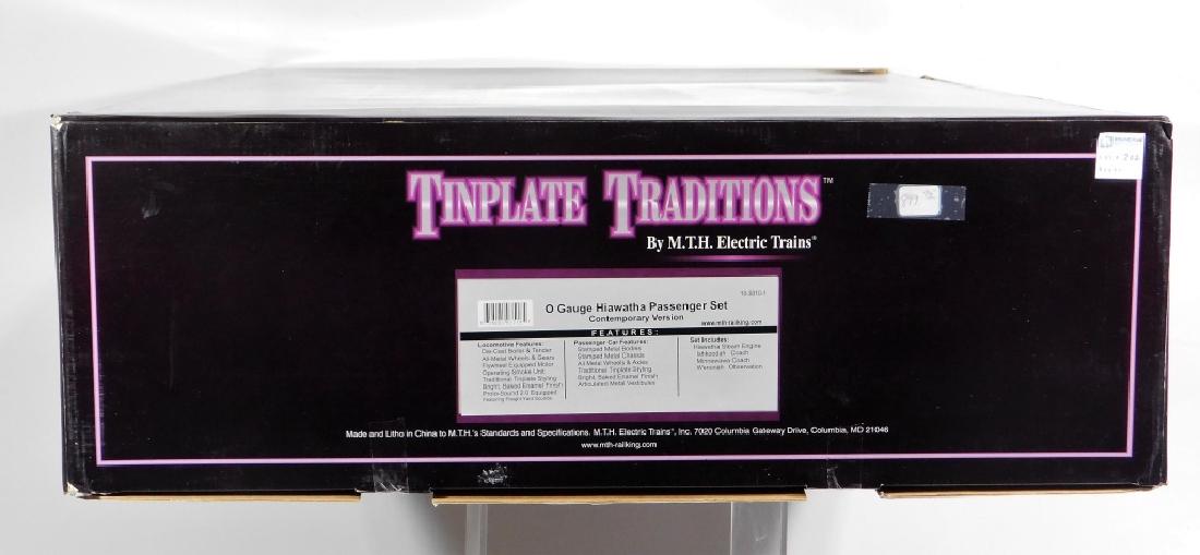 Tinplate Traditions Hiawatha Passenger Train Set (1 of 3)