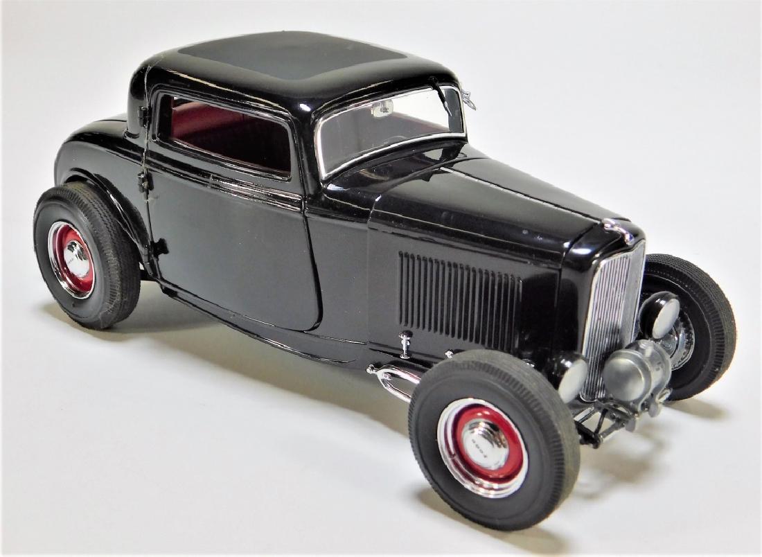 ミニカー GMP VINTAGE DEUCE  1/18 Gmp 1:18 Vintage Deuce Series Le Ford Diecast Car