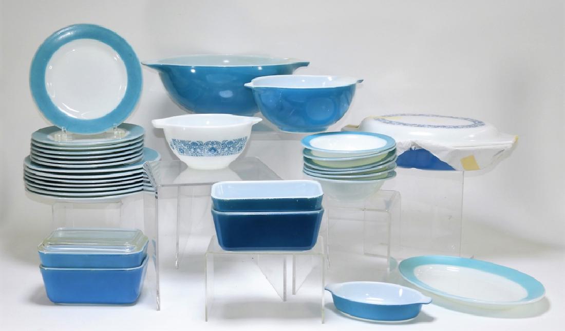 30PC Vintage Pyrex Blue Americana Plate Bowl Group (1 of 4)