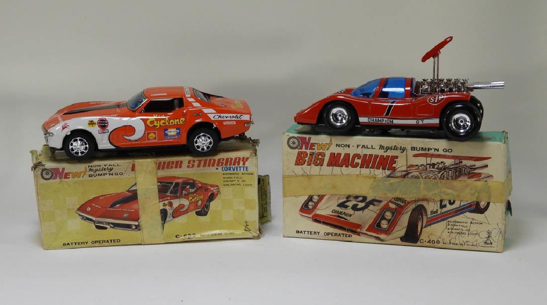 2 Taiyo Japanese Bump N Go Battery Op Toy Cars (1 of 9)