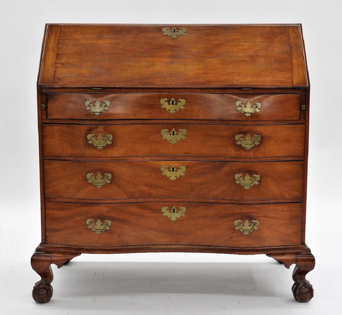 18c American Mahogany Oxbow Front Slant Top Desk