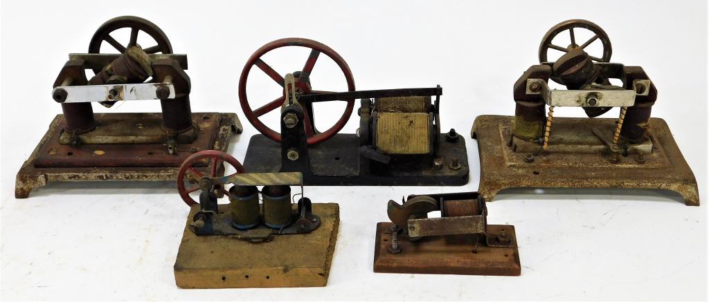 5PC Weeden & Others Miniature Electric Motors: United States,Early 20th Century Includes two Weeden No. 109 motors, one with split wood to base, both with losses to paint and oxidation, one miniature motor on wood base with oxidation to metal comp