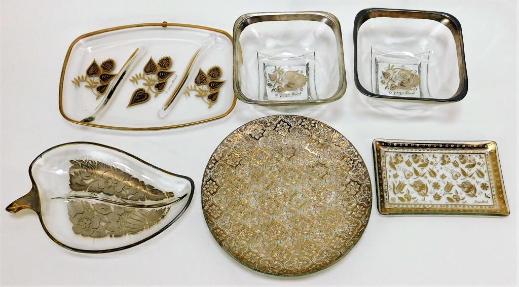 6 Georges Briard Gilt MCM Modern Art Glass Group: New York,1917-2005 Georges Briard Includes one leaf shaped serving dish, one three compartmented serving dish, one small dish decorated with flowers, two bowls with flowers in the center, and one repe