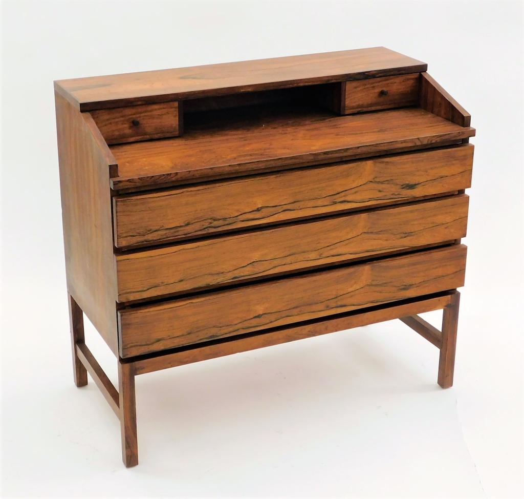 Riis Antonsen Danish MCM Dressing Table Mar 14, 2020 Bruneau & Co