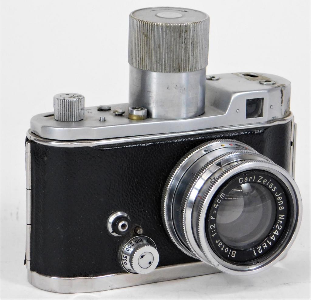 Berning Robot II Tall Winder, Biotar 40mm f/2 (1 of 6)