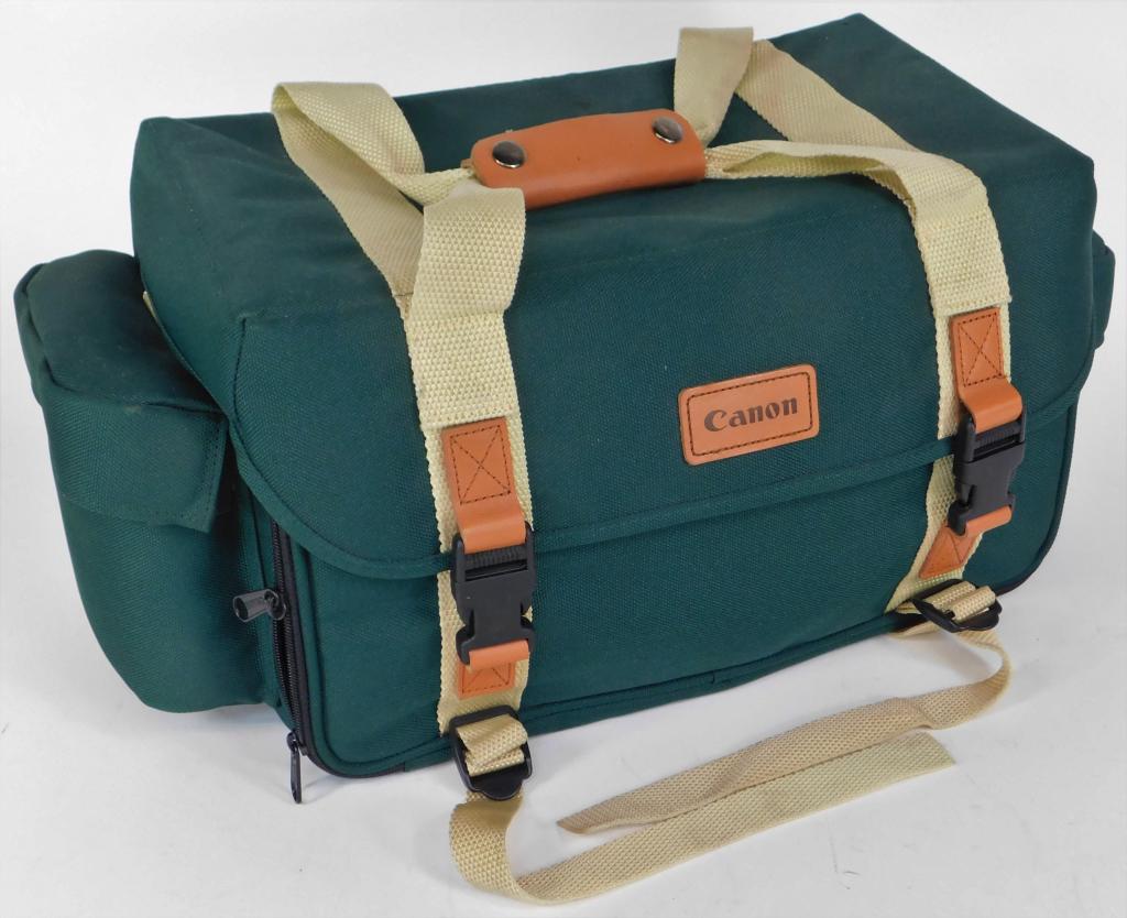 Canon Professional Gadget Bag: Canon Professional Gadget Bag 1, like new, never used. Includes inserts and shoulder strap.