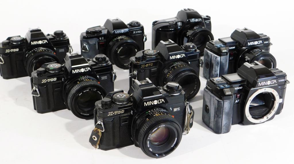 Group of 8 Minolta 35mm SLR Cameras (1 of 4)