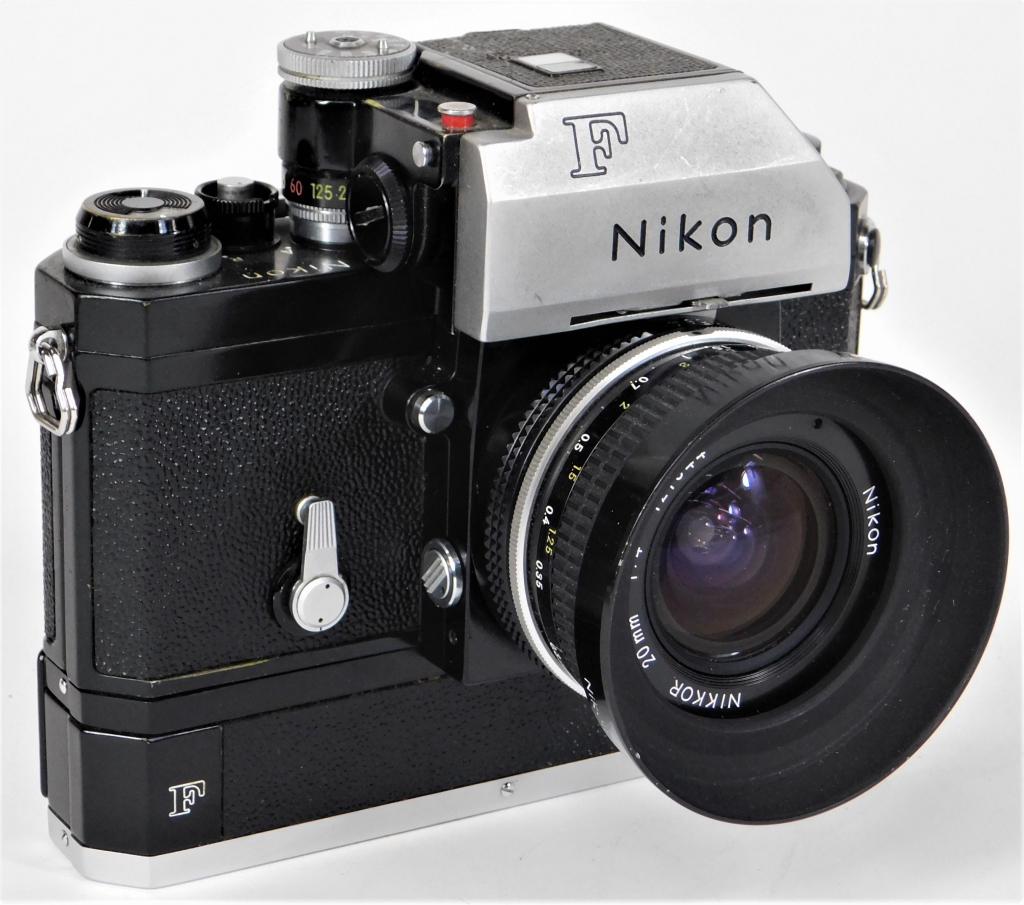 Nikon F Photomic T Black Body, Nikkor 20mm f/4 (1 of 4)
