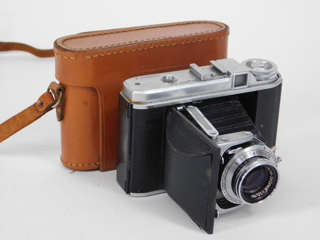 Voigtländer Perkeo II Folding Camera (1 of 4)