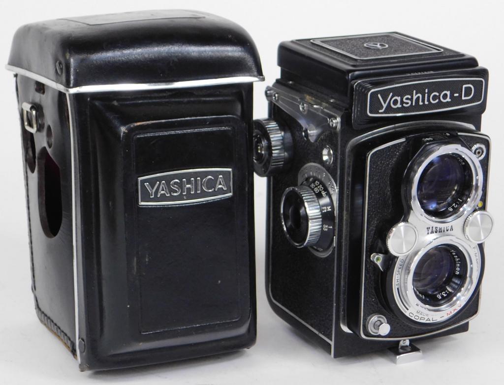Yashica D TLR Camera (1 of 3)