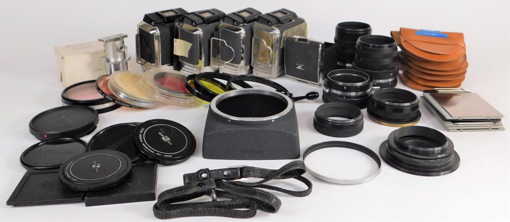 Group of Zenza Bronica Accessories (1 of 7)