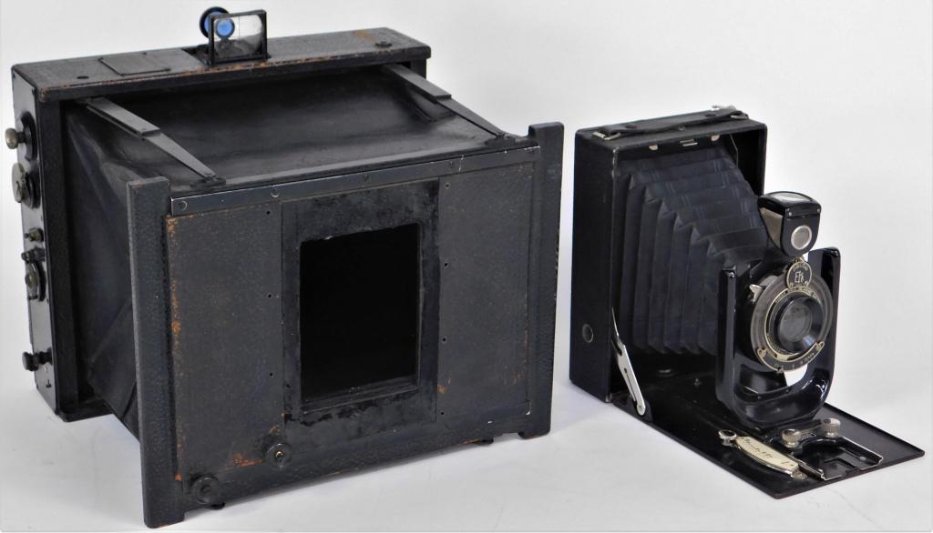 Lot of 2 Project Cameras #1: Lot of 2 project cameras. Includes Zeiss Ikon Onito 126/7, rare with incorrect lens, and C.P. Goerz Strut Anschutz.