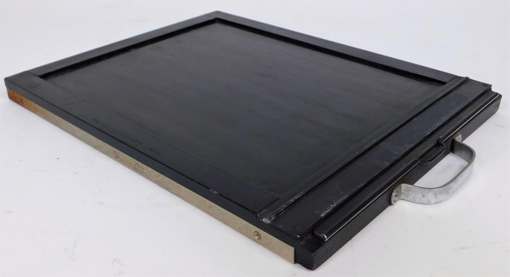 Large Folmer Graflex 8x10" Pressure Film Holder: Large Folmer Graflex 8x10" pressure film holder, can be used as plate holder or contact printing frame as well.